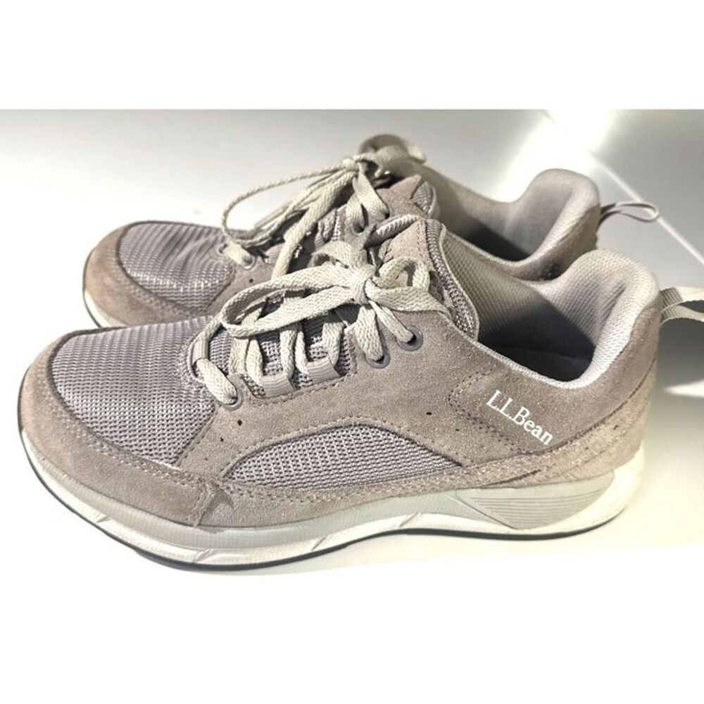 L.L.Bean Womens Comfort Fitness Walking Shoes Tan color Size 8